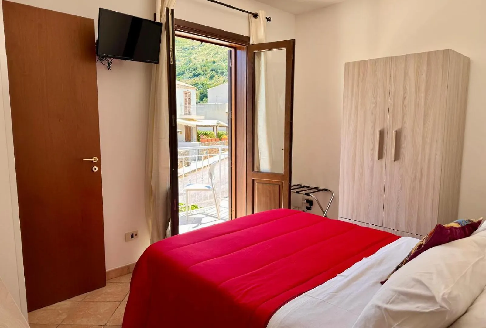 Camere Da Mariolina Macari Guest house
