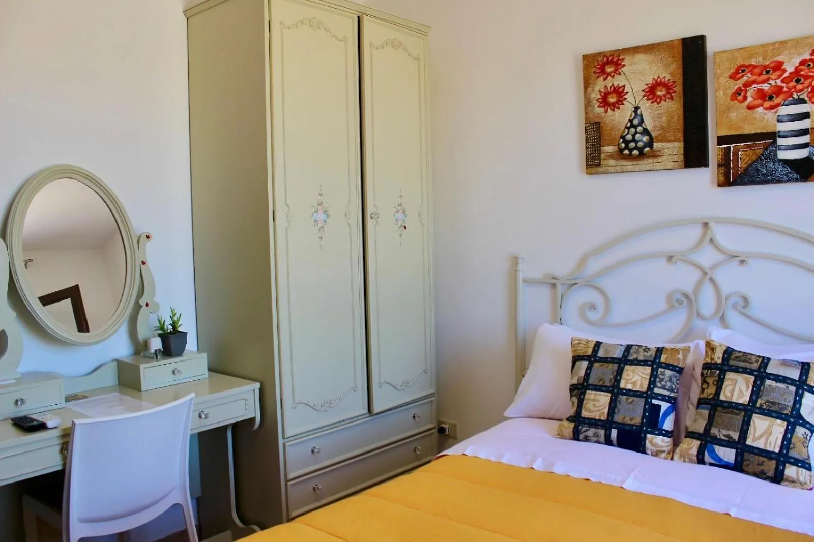 Camere Da Mariolina Macari Guest house