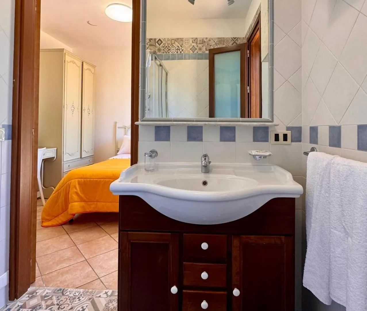 Camere Da Mariolina Macari Guest house