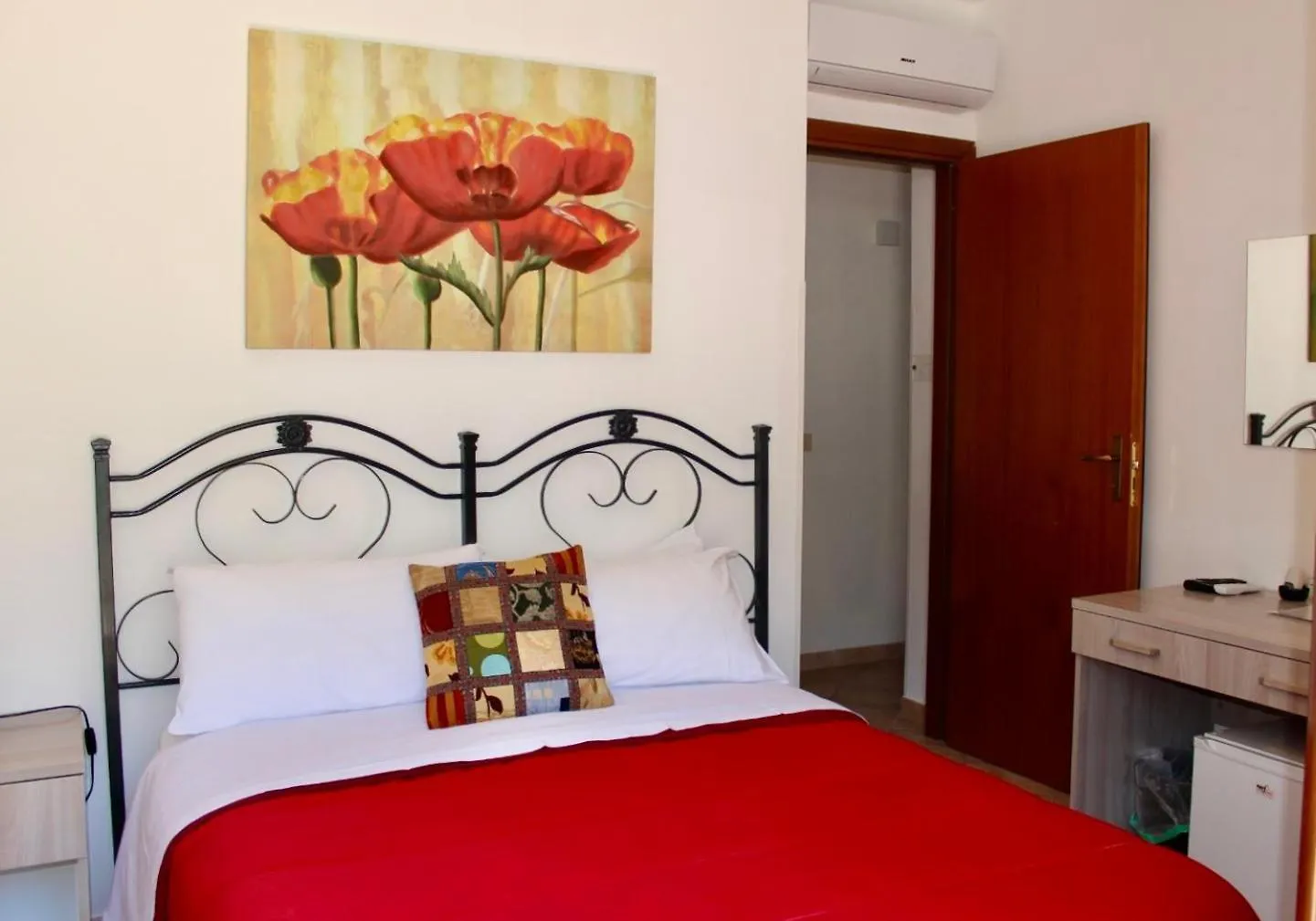Camere Da Mariolina Macari 0*,